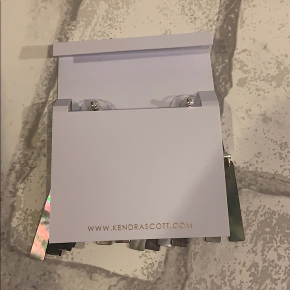 Kendra Scott Layne BSV Earrings NWT - Picture 4 of 4